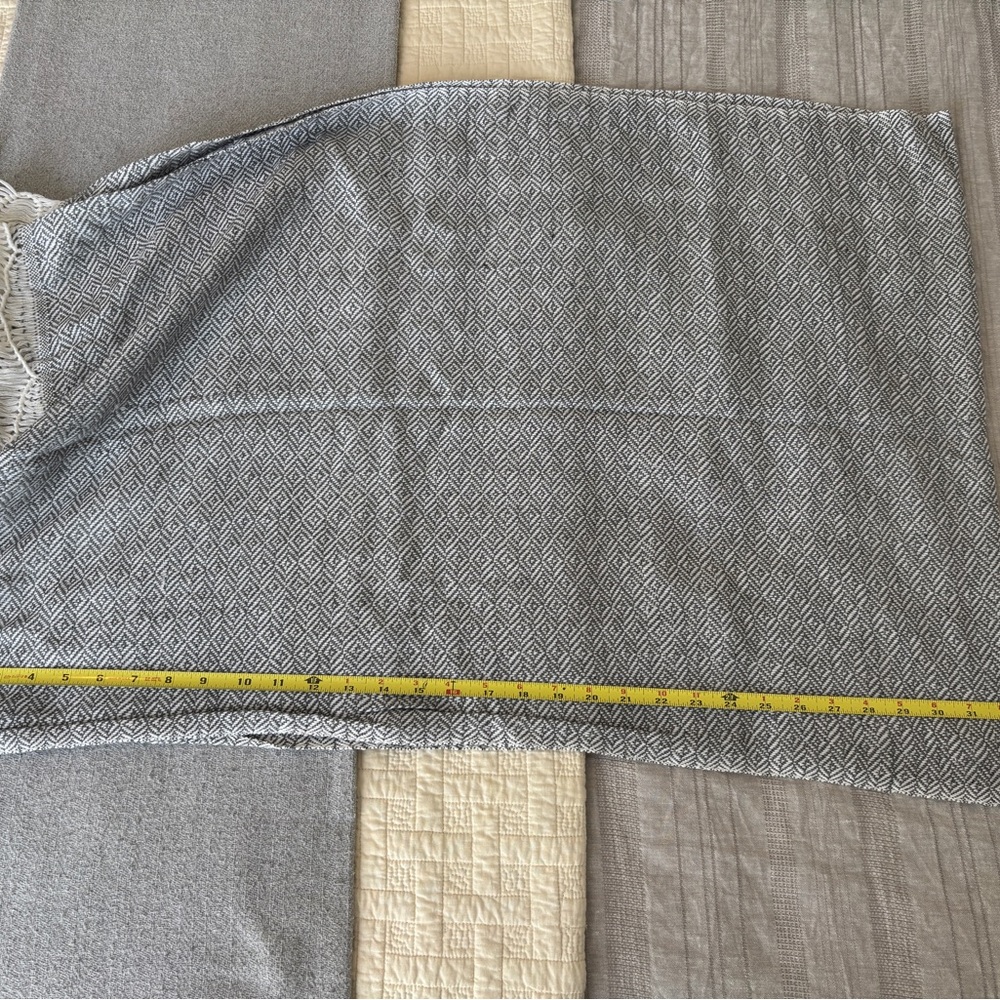 Gray and White Fringe Scarf - Picture 3 of 3
